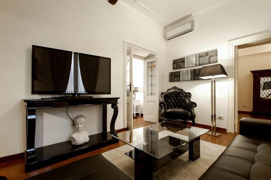 Banchi - Classic Apartment Between Navona And Campo Dei Fiori Rome Exterior photo
