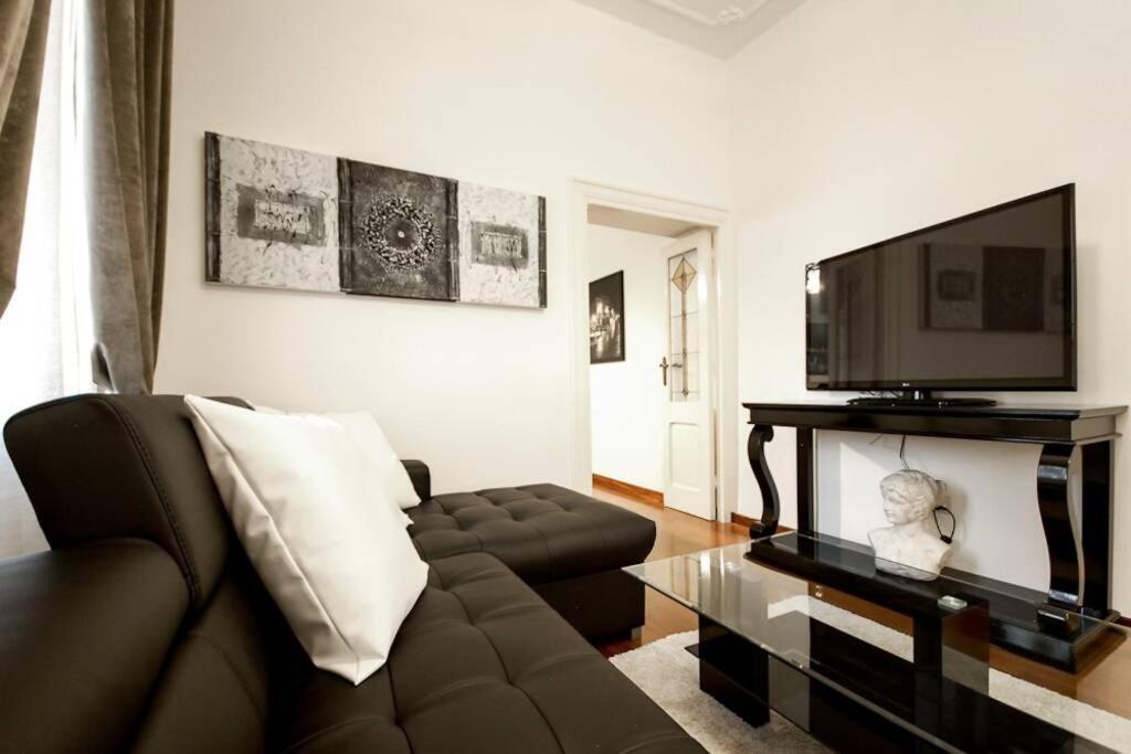 Banchi - Classic Apartment Between Navona And Campo Dei Fiori Rome Exterior photo